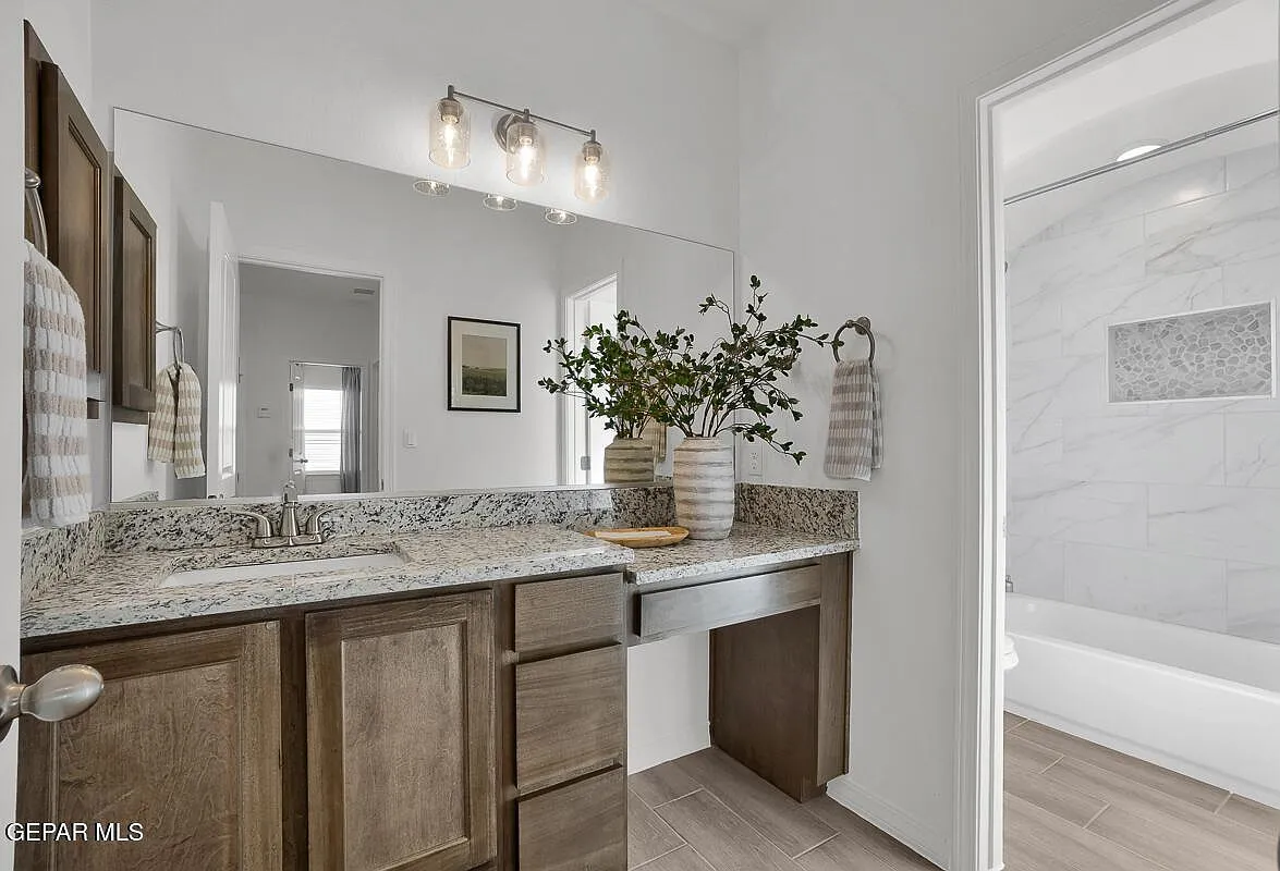 14309 Steve Joyce parkway - 1 — Photo 4