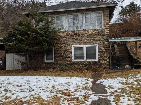 3262 N Blackstone Ave, Colon, MI 49040