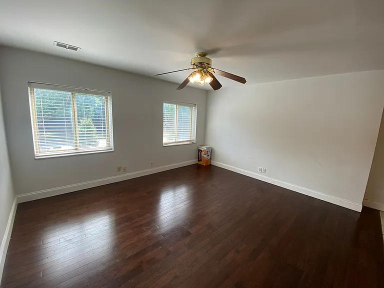 E 15th Ave 325 TPP — Photo 17