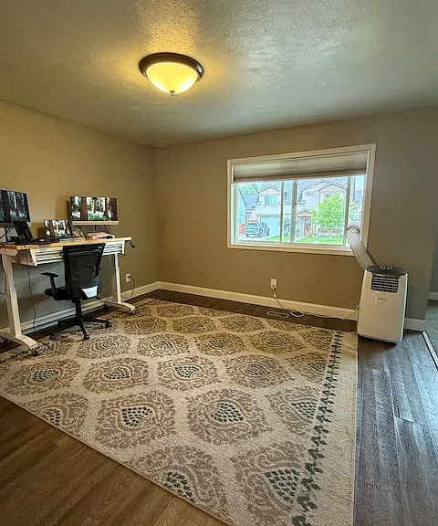 2226 Kensington Ave — Photo 4