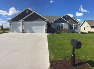 4898 W Jack Pine Ct, Appleton, WI 54913