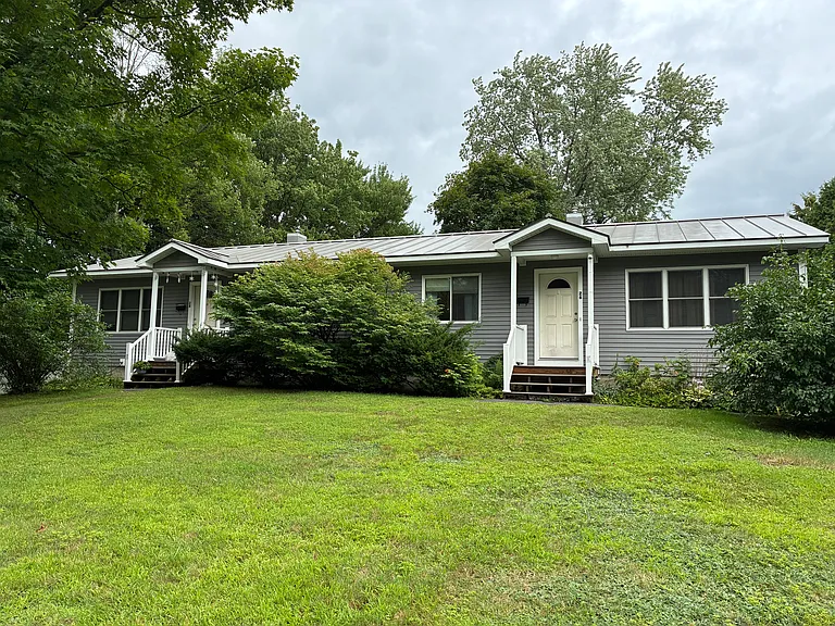 26 Gilbert St — Photo 1