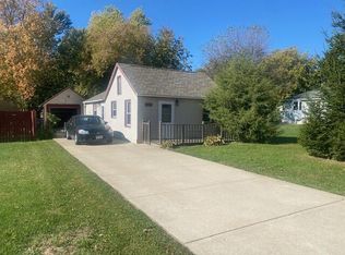 3146 Hickory Grove Ave, Racine, WI 53403