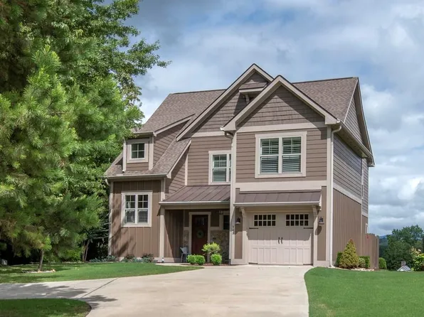 903 Elf School Rd, Hayesville, NC 28904