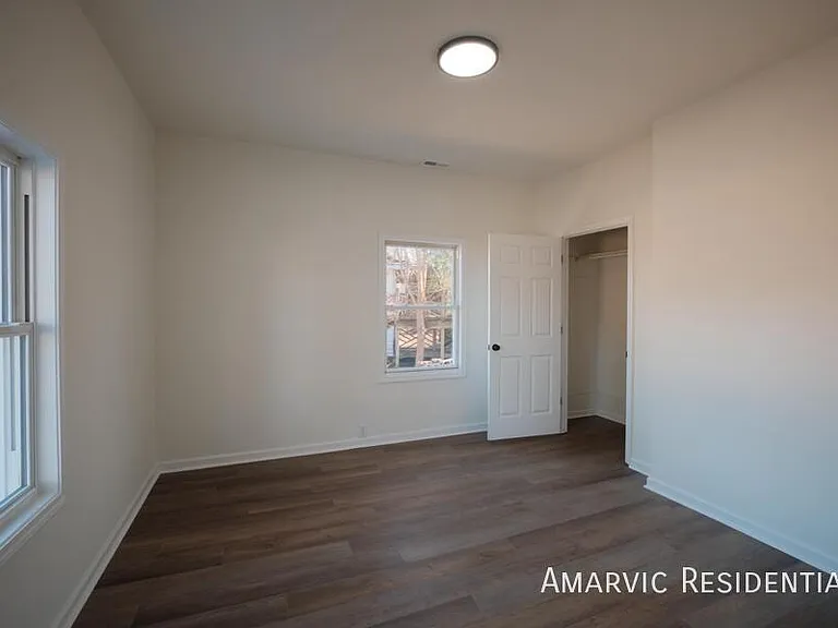 4313 Wallace St — Photo 5