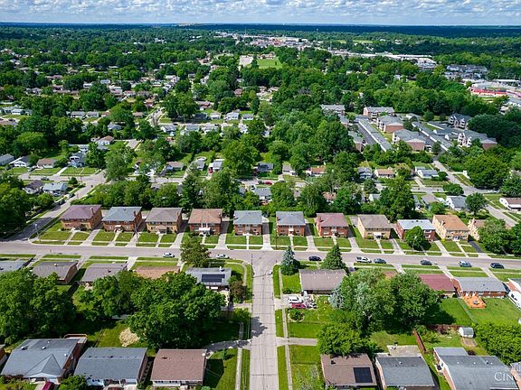 3rd image of 3188 Blueacres Dr