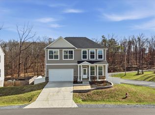 16 Cilantro Ln, Bunker Hill, WV 25413