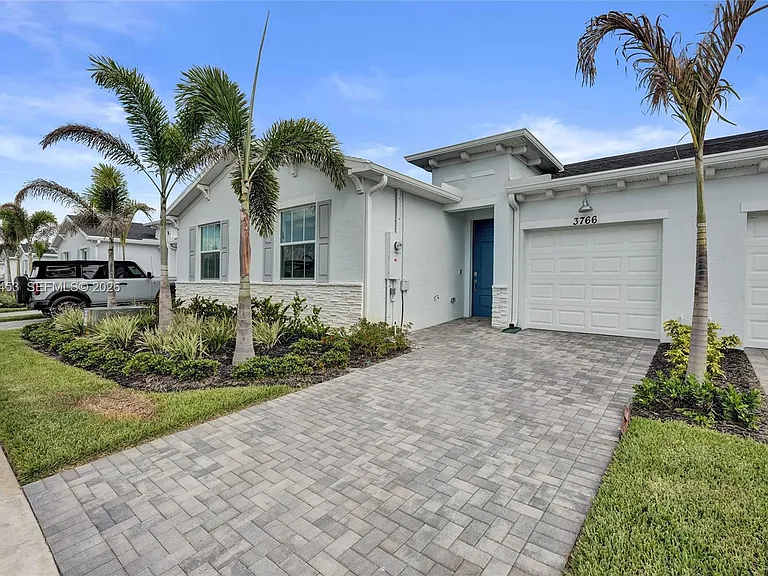 3766 Harborside Ave — Photo 1