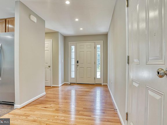 5th image of 602 Park Meadow Ct