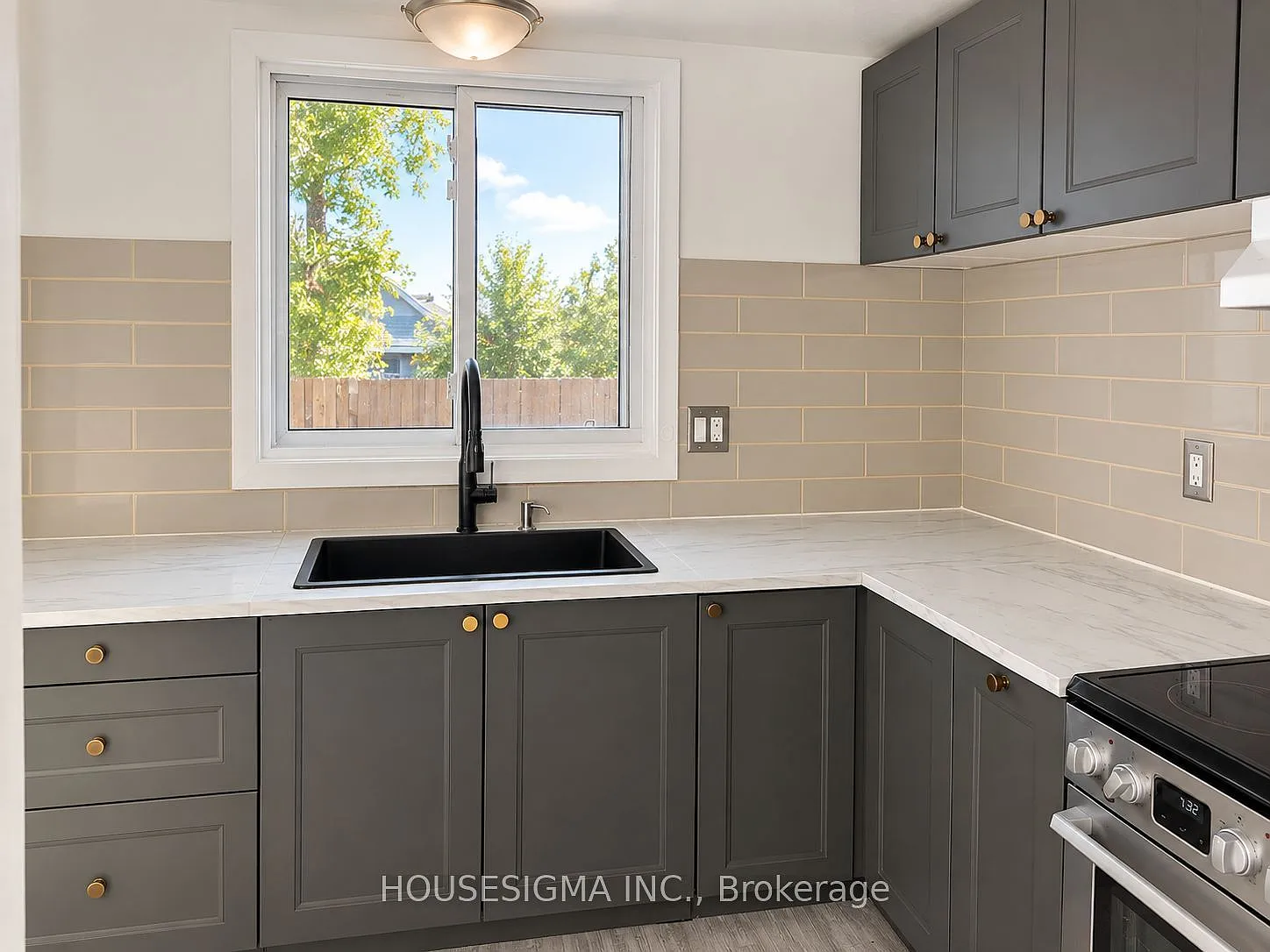 230 Clarke Rd — Photo 3