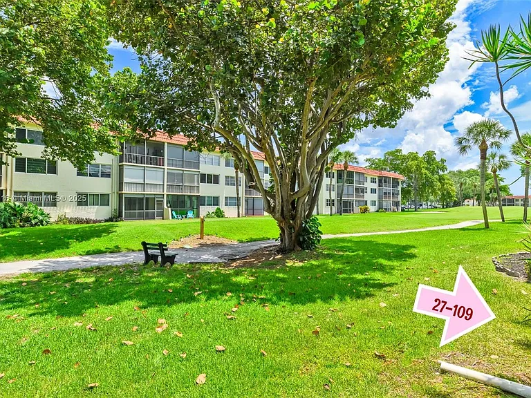 681 S Hollybrook Dr #109 — Photo 22