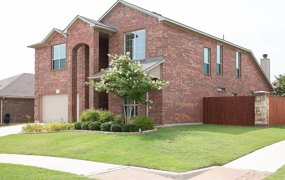 1st image of 3137 Buckthorn Ln