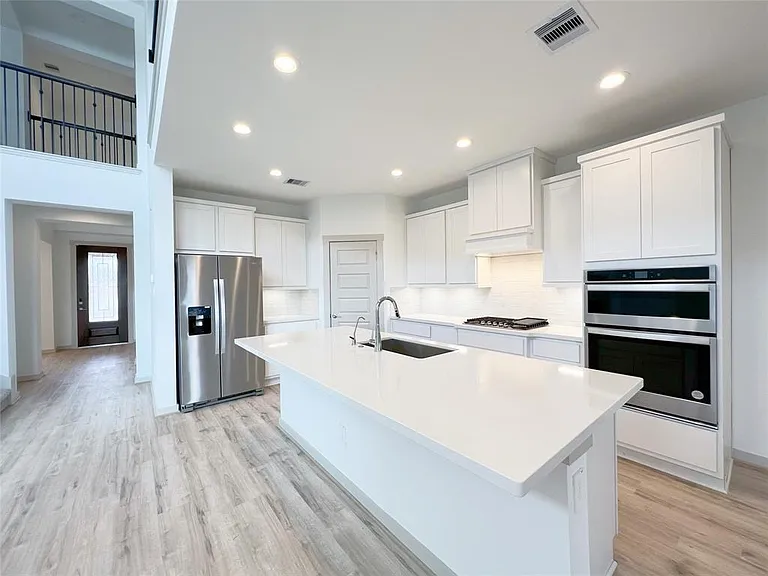 29207 Red Rocks Park Dr — Photo 12
