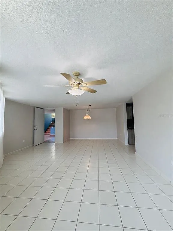 3 bed, 2.0 bath, 1579 sqft, $3,000 — Photo 2