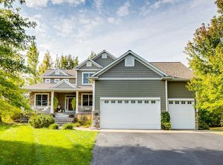 1541 Oakview Ct, Lino Lakes, MN 55038