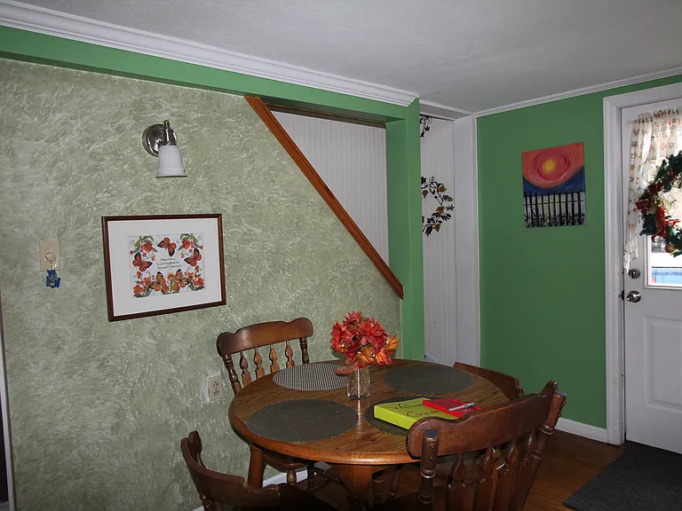 11 Terrace Ave — Photo 8
