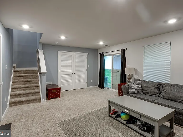 104 Levis Dr — Photo 7