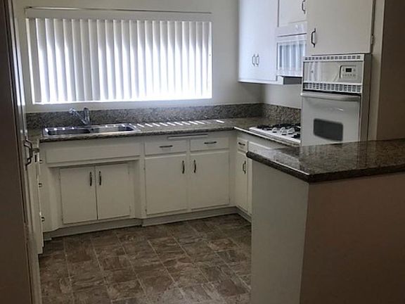 2nd image of 1918 Grismer Ave APT C