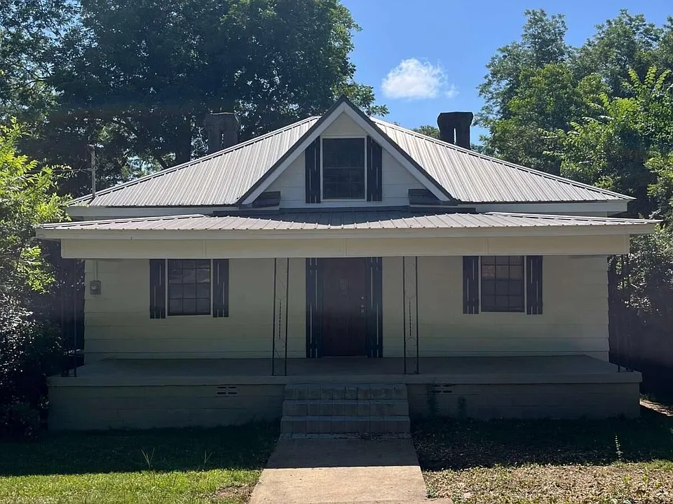 313 Carter St
