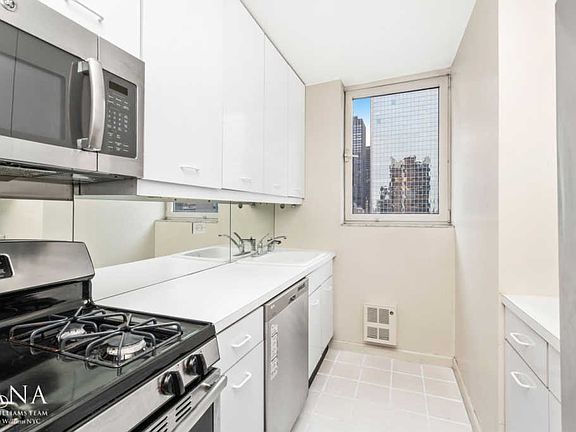 5th image of 255 E 49th St APT 19E