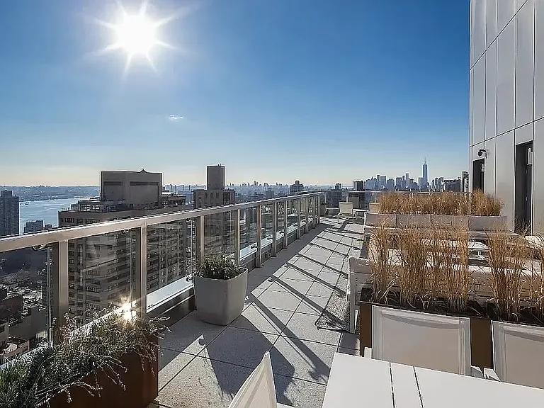 325 Lexington Ave #14B — Photo 9