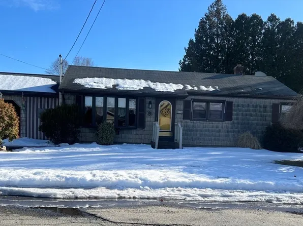 91 Poplar St, Chicopee, MA 01013