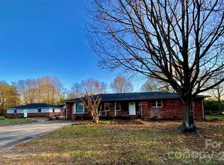 154 Lovelace Rd, Forest City, NC 28043