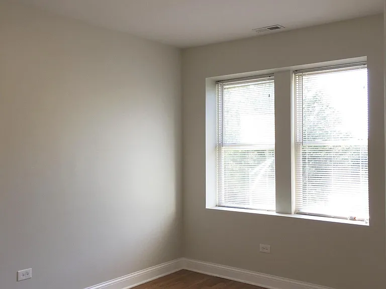 6847 S Indiana Ave #2F — Photo 7