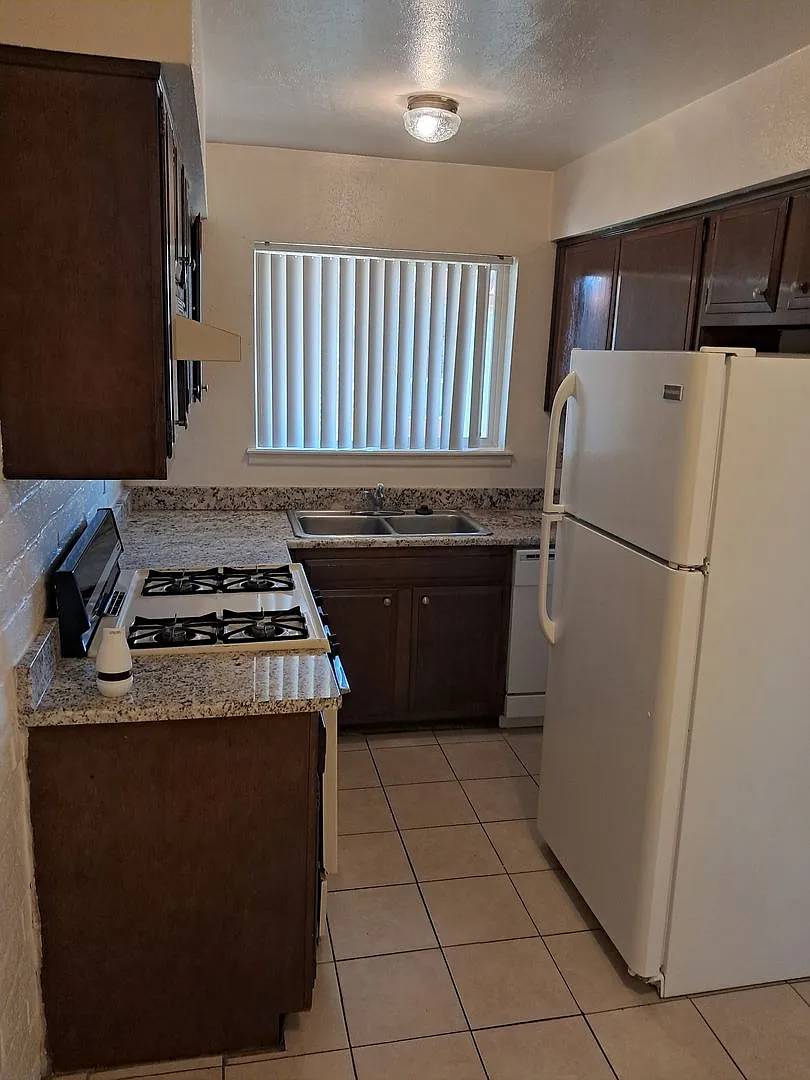 Welcome to our La Fontana Community! — Photo 1