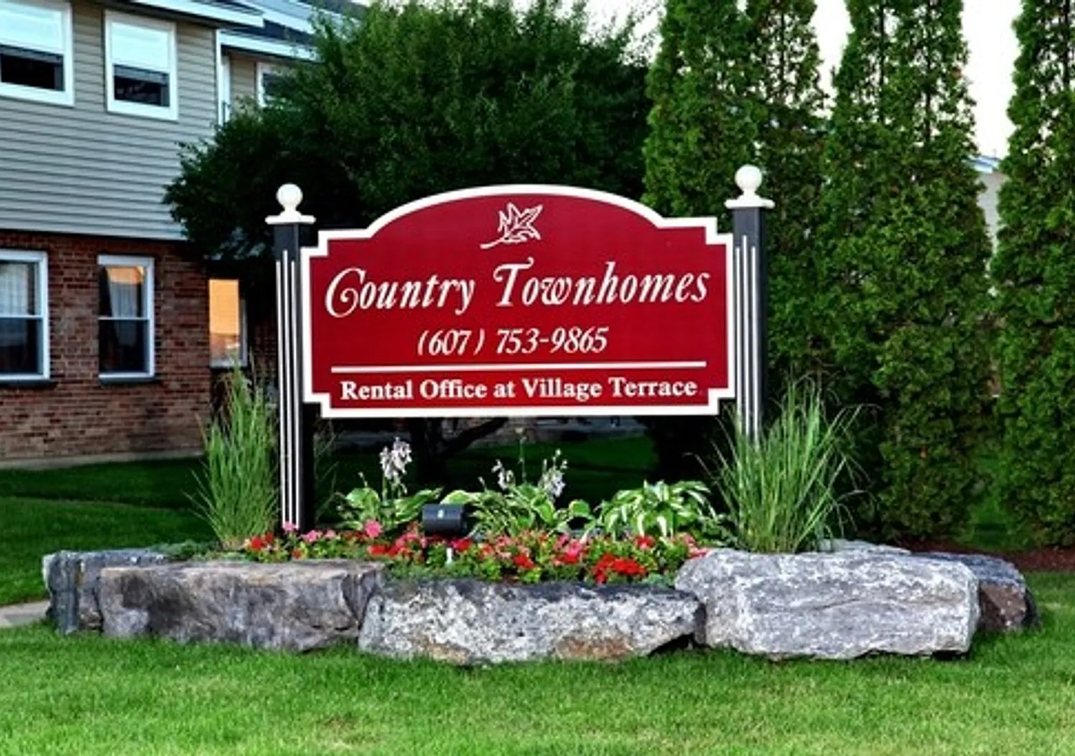 Country Townhomes — Photo 4