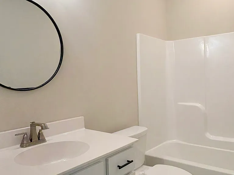 1212 Shallowford St — Photo 9