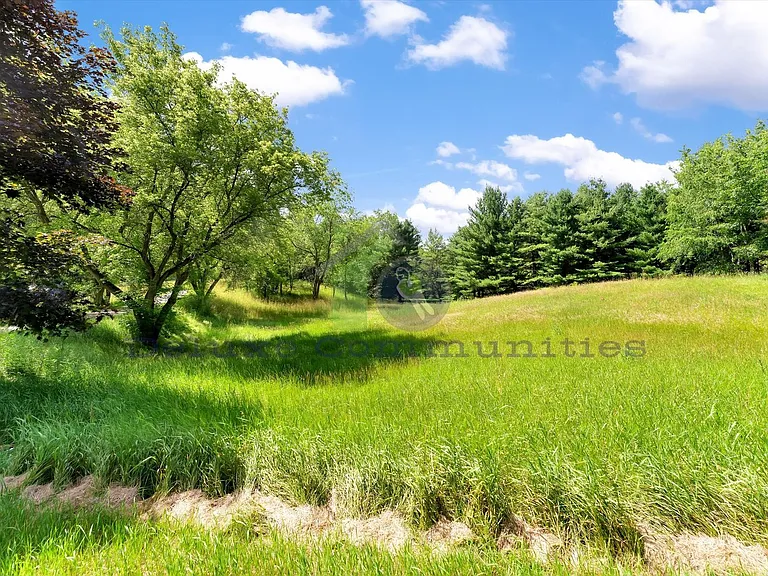 2660 Blackberry Ln NE — Photo 46