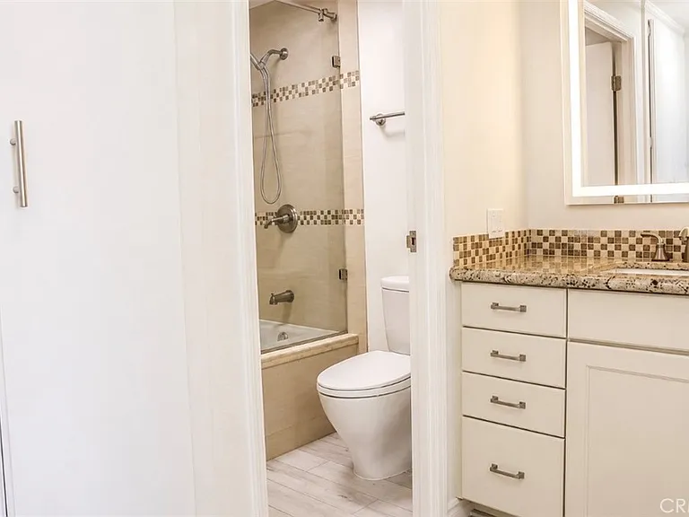 700 E Ocean Blvd #2605 — Photo 9