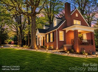 625 4th Street Dr NW, Hickory, NC 28601