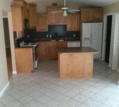 2nd image of 226 SW Moselle Avenue