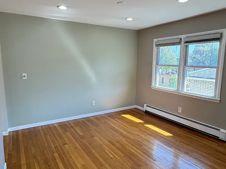 85 Eastern Way #2 — Photo 4