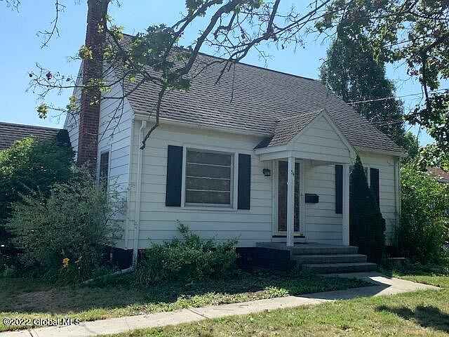 1st image of 54 Woodlawn Dr