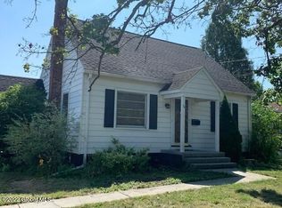 54 Woodlawn Dr, Ravena, NY 12143