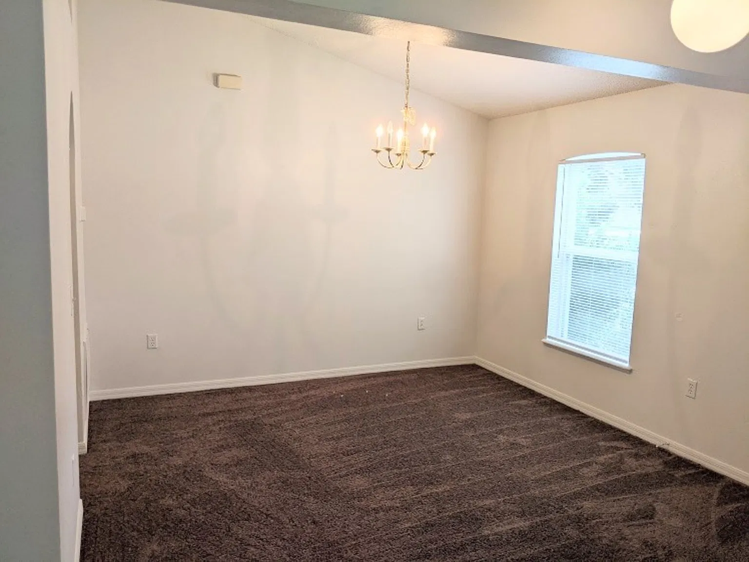 Spacious 4 Bedroom in North Palm Coast, FL — Photo 3