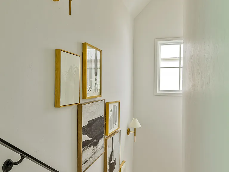 972 Hangar Dr — Photo 21