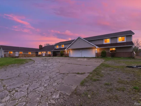 11280 Hegel Rd, Goodrich, MI 48438