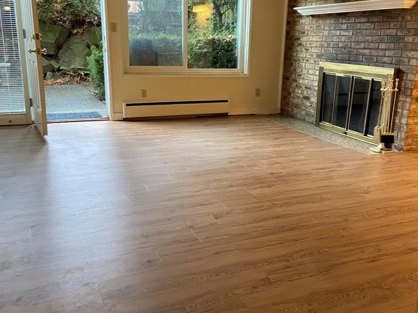 2323 W Boston St APT 3, Seattle, WA 98199