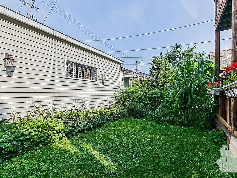 1036 N Honore St #1R — Photo 4