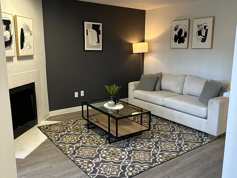 Sunset Park Apartments — Photo 9