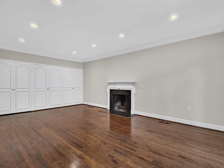 6216 Goodview St — Photo 11