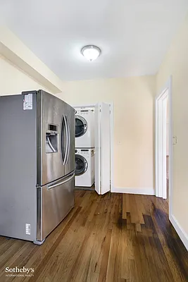 Rented by Sotheby's International Realty | media 32