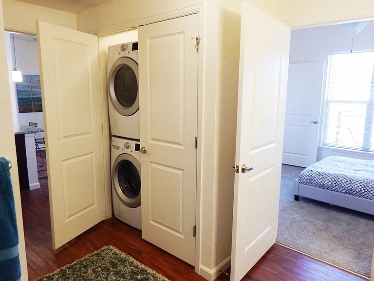 Full-Sized Washers & Dryers