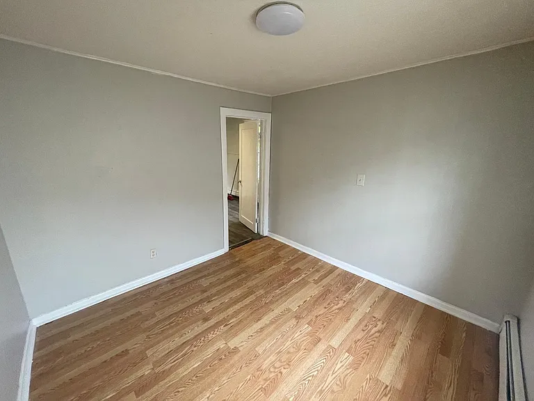5 Forest Ave #7 — Photo 3