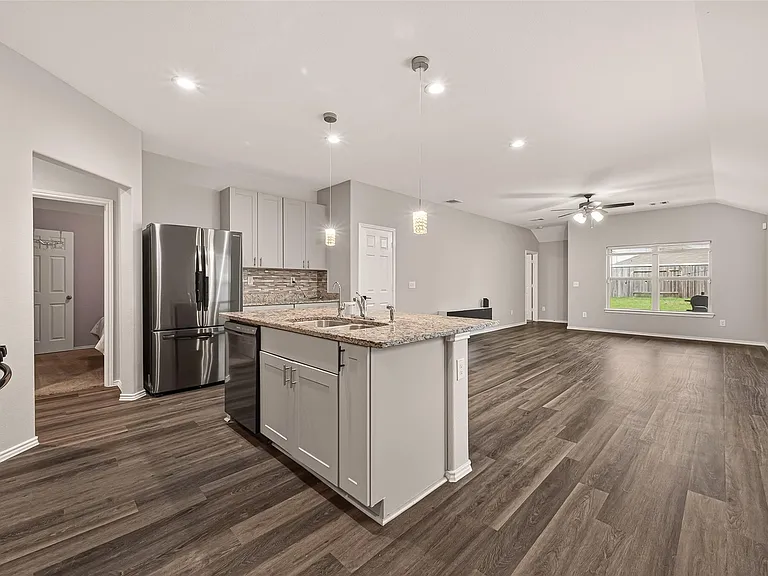 10411 Meadow Saffron Dr — Photo 9