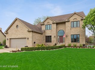 1075 Erica Dr, Wauconda, IL